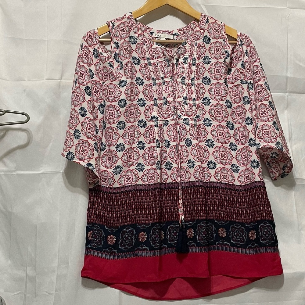 DR2 S Womens relaxed fit cold shoulder multicolor boho top